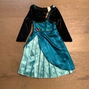 Anna dress - missing cape 4-6T